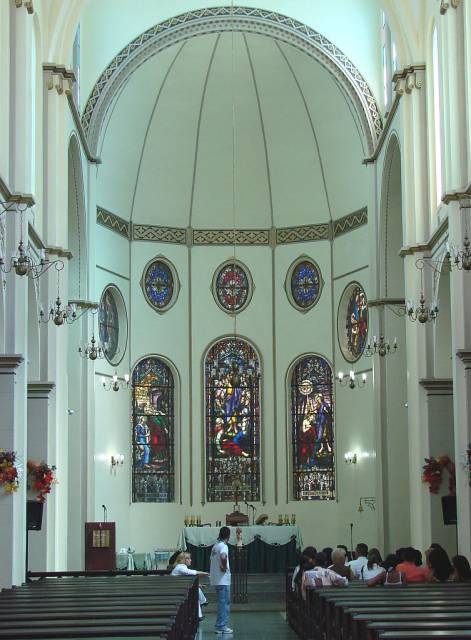 9. Iglesia, interior