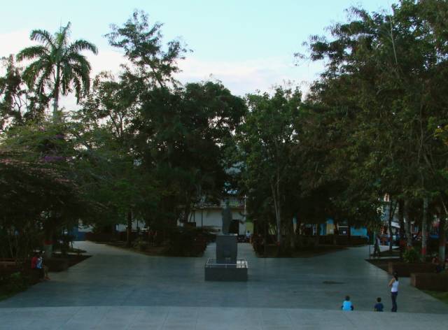 3. Plaza Bolívar
